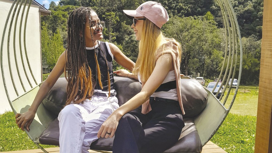 Francilia e Luiza se conheceram em um convento e se apaixonaram depois de desistir da vida religiosa