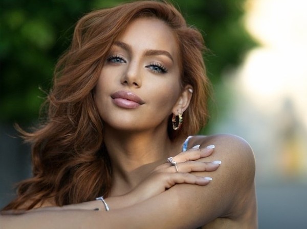 Filha de presidente de Camarões revela namoro com brasileira