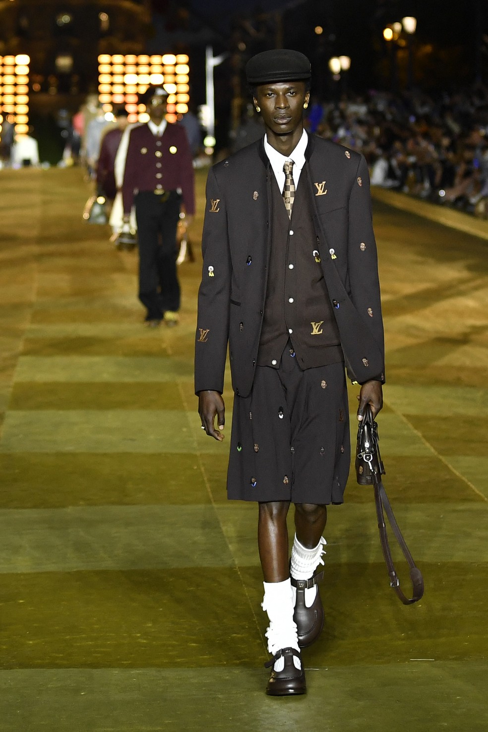 Pharrell Williams na Louis Vuitton: Saiba como foi o desfile da primeira  coleção criada pelo cantor - Estadão