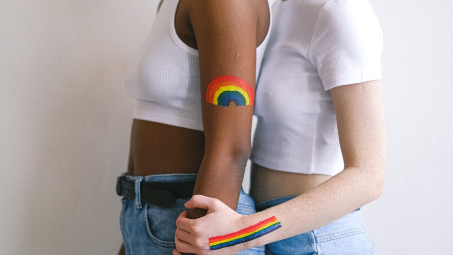 Redescoberta da orientação sexual existe também dentro da comunidade LGBTQIAPN+