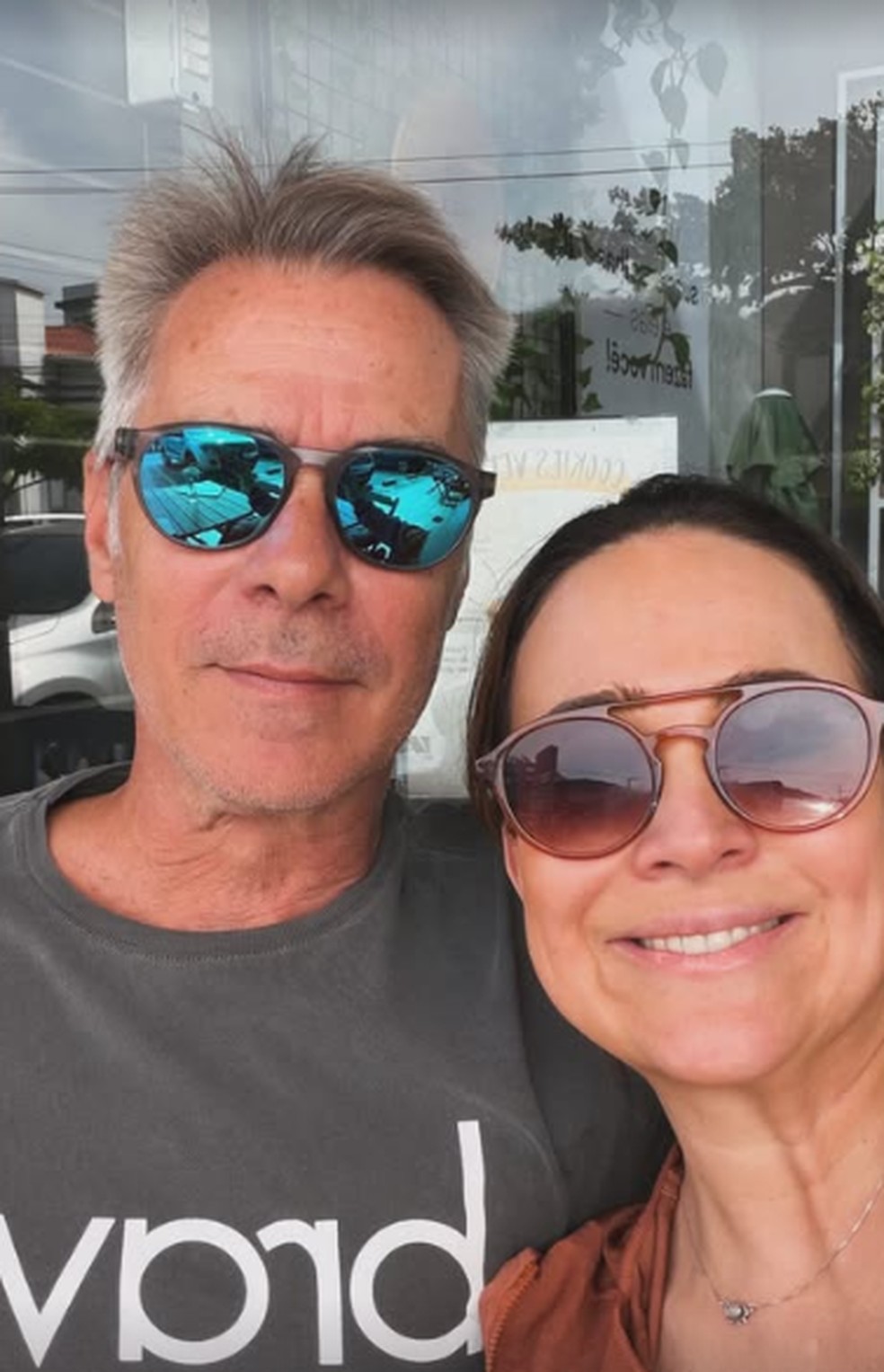 Gabriela Duarte publica clique raro com o namorado durante viagem romântica — Foto: marieclaire