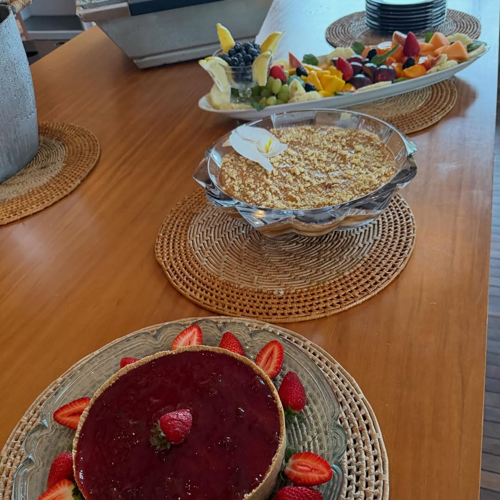 Angélica exibe doces para o Dia das Mães — Foto: Reprodução/ Instagram @angelicasky