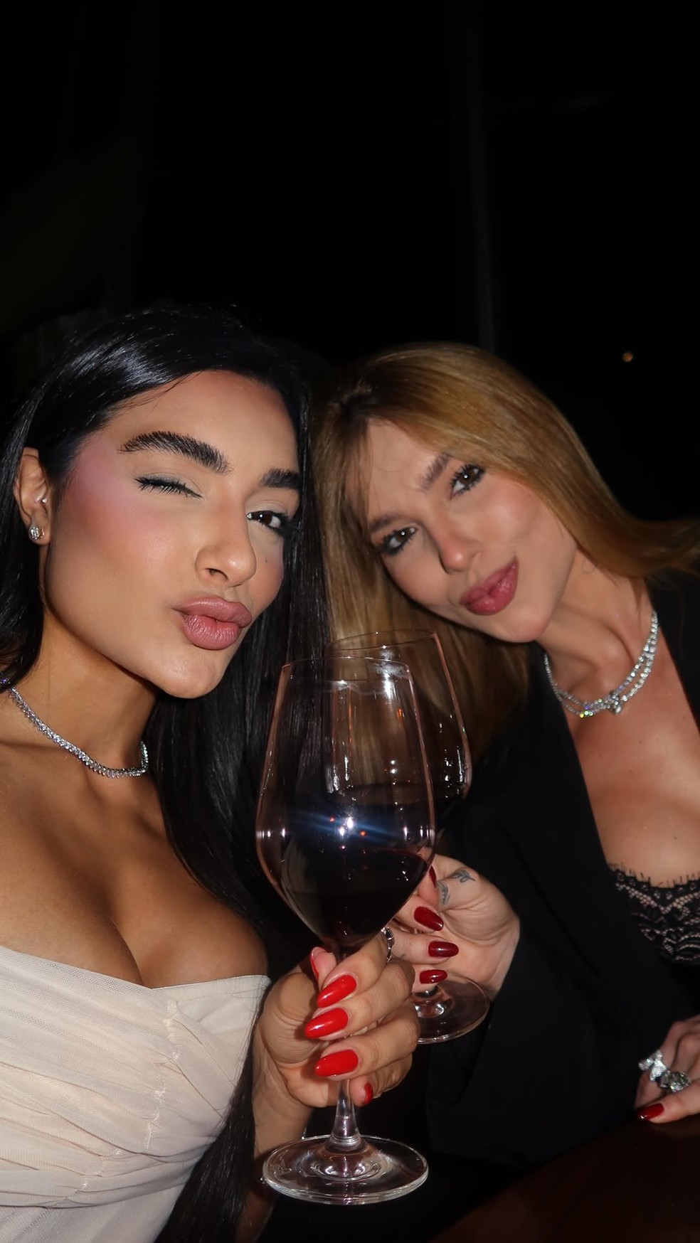 Virginia e Duda Freire estão curtindo luxo em Dubai — Foto: Reprodução/Instagram