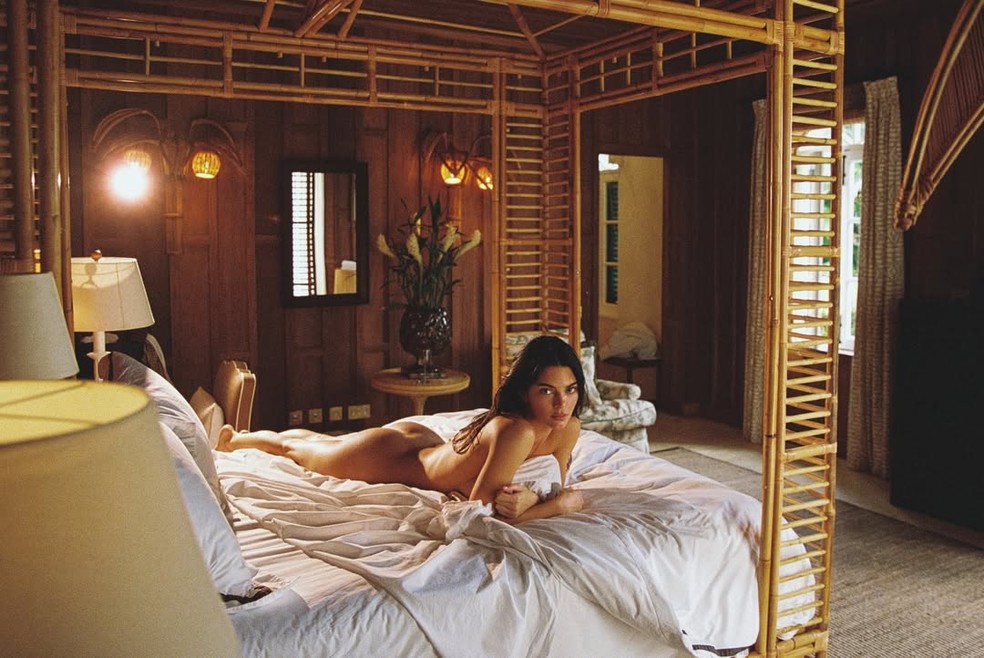 Kendall Jenner compartilha ensaio sensual intimista — Foto: Reprodução/Instagram