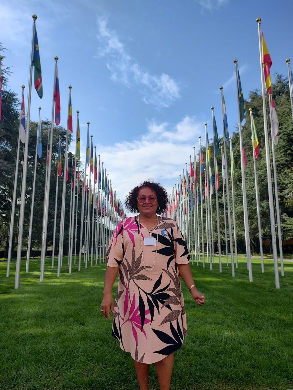 Keila Simpson em Genebra para participar da 51ª sessão do Conselho de Direitos Humanos da ONU, em setembro de 2022 — Foto: Reprodução/Instagram