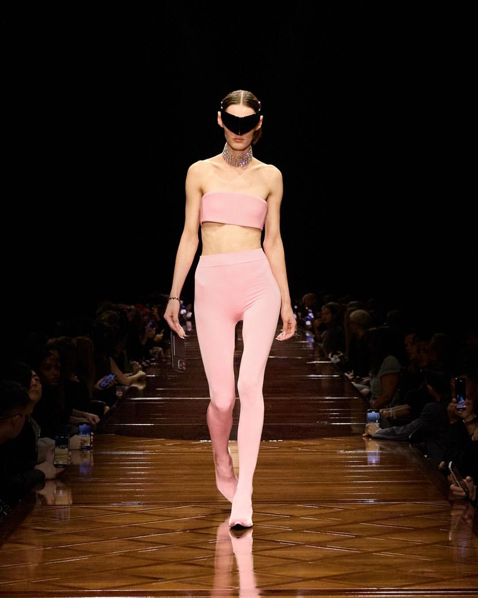 Balenciaga, Semana de Moda de Paris Verão 2025 — Foto: Reprodução/Instagram @balenciaga