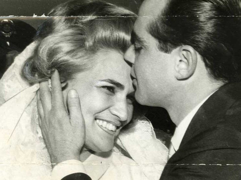 Hebe e o primeiro marido, Décio Capuano, em 1964 — Foto: Reprodução Arquivo