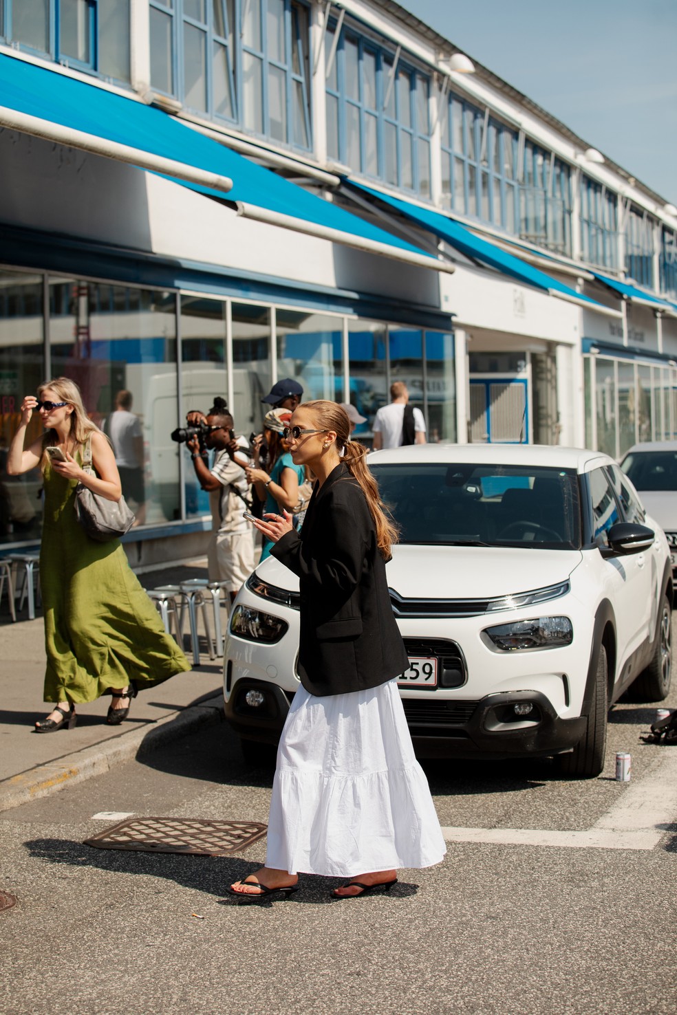 Street style na Copenhagen Fashion Week 2024 — Foto: @adilsonss__
