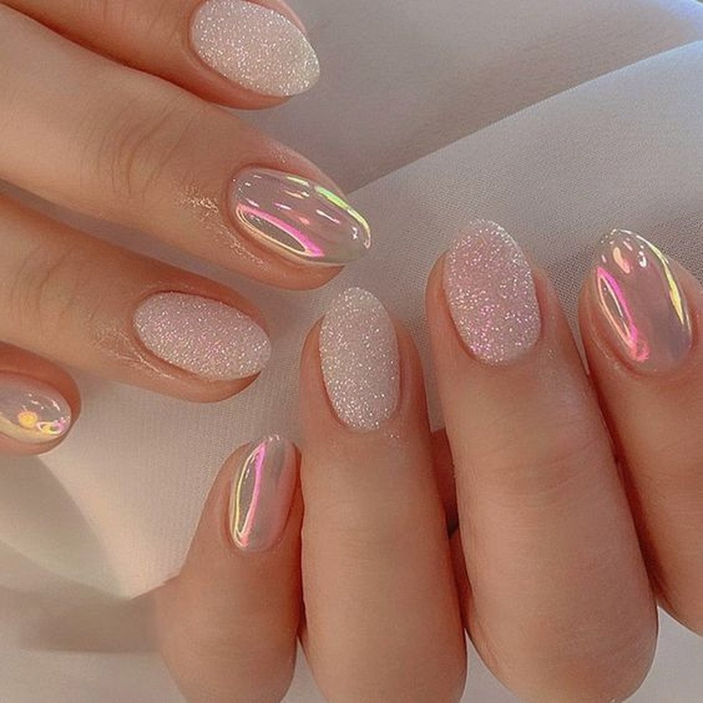 Unhas amendoadas decoradas: ideias para se inspirar