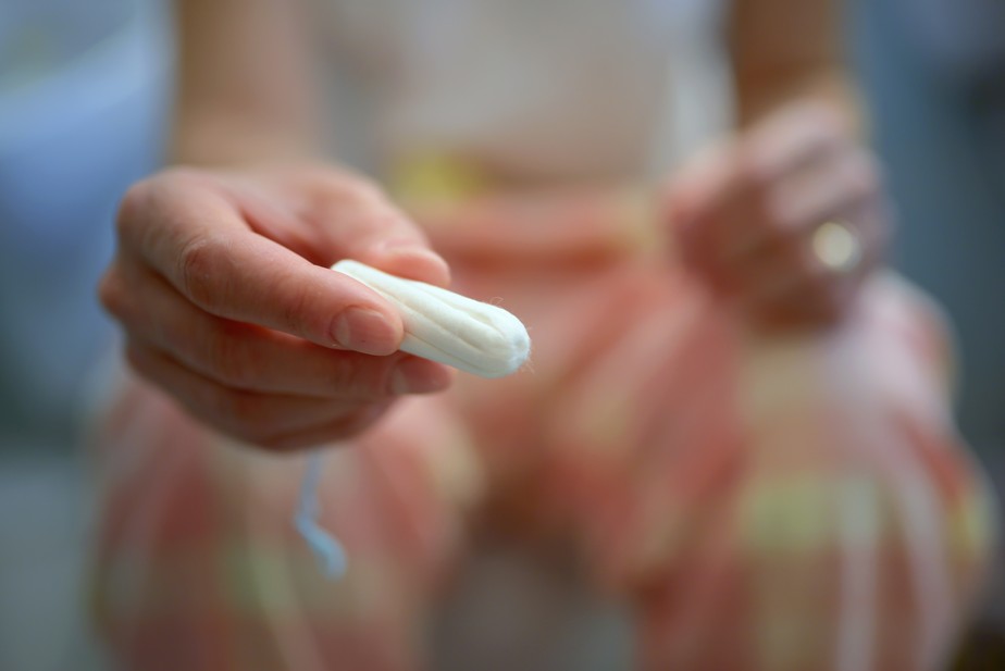 Como parar de menstruar? Veja remédios, chás e dicas seguras