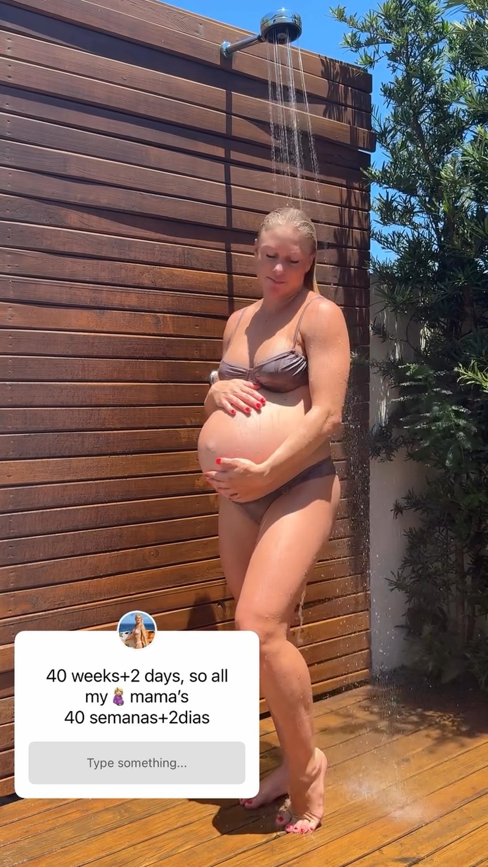 Medalhista olímpica, Tatiana Weston-Webb posa de biquíni na 42ª semana de gestação — Foto: Reprodução/Instagram