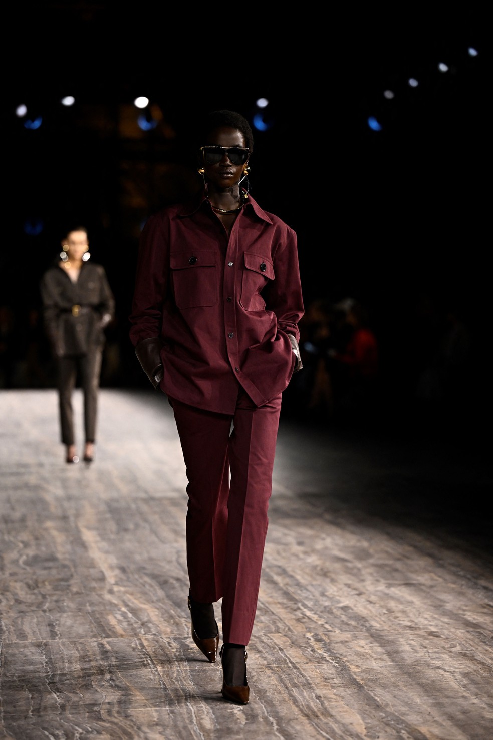 Semana de Moda de Paris: Saint Laurent primavera/verão 2024 — Foto: Getty