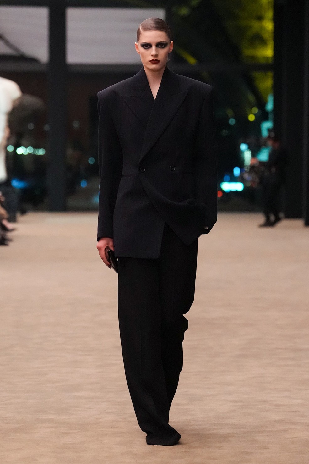 PFW: Arquitetura da vulnerabilidade dá o tom do inverno 2026 da