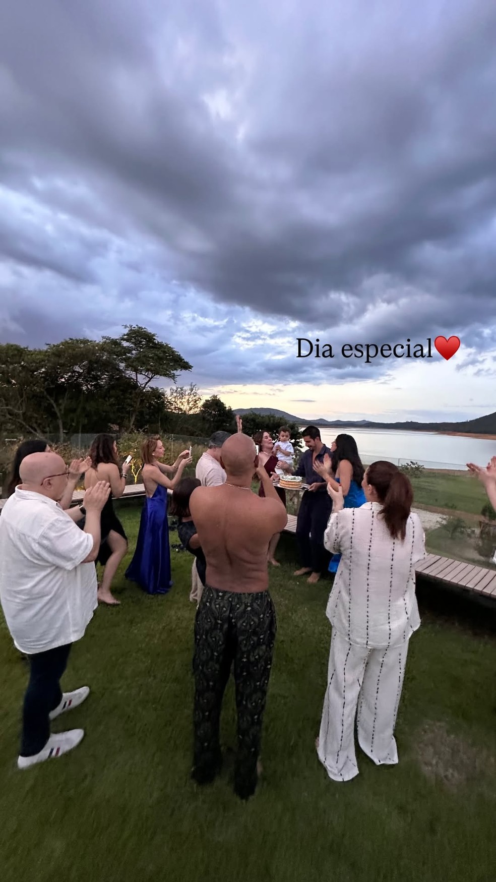 Paolla Oliveira aparece publicamente pela primeira vez após término com Diogo Nogueira no aniversário de Claudia Raia — Foto: Reprodução/Instagram