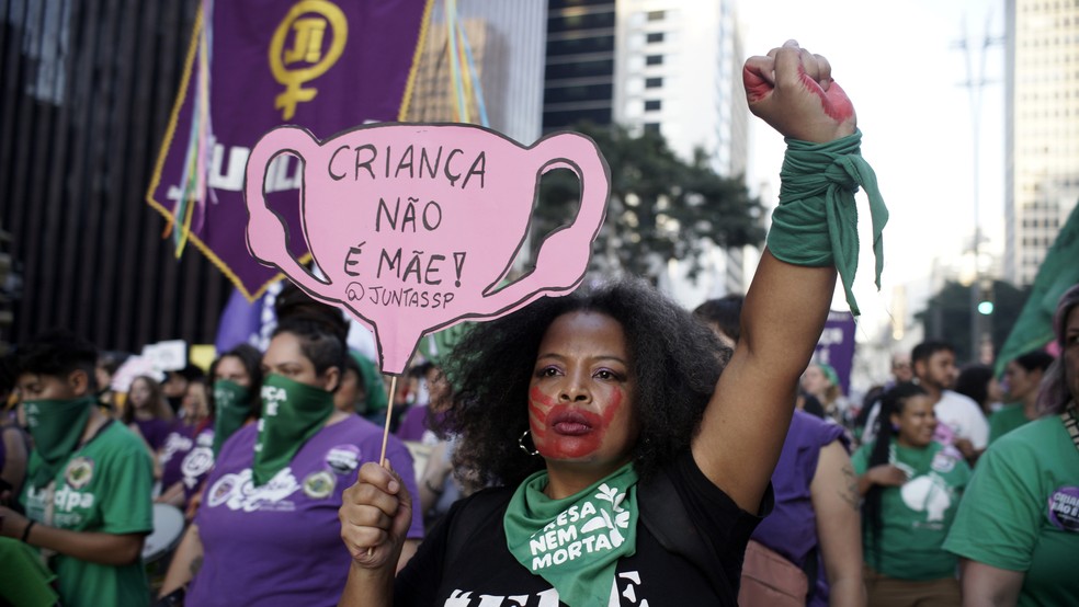 Conselho aprova diretrizes para aborto legal em crianças e adolescentes