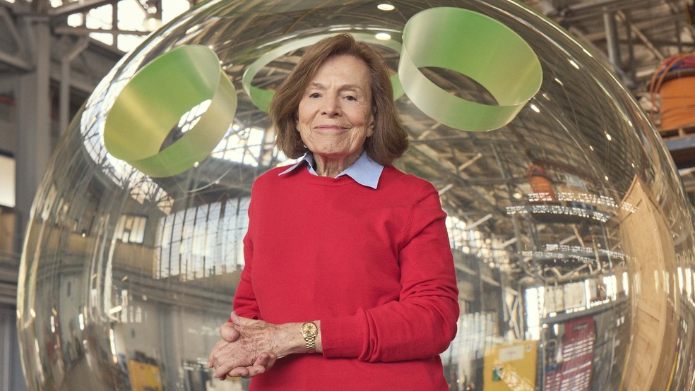 A Embaixadora Rolex e fundadora da Mission Blue, Sylvia Earle, fotografada no centro de Exploração e Pesquisa do Oceano Profundo, na Califórnia — Foto: Divulgação/© Rolex/Carles Carabí