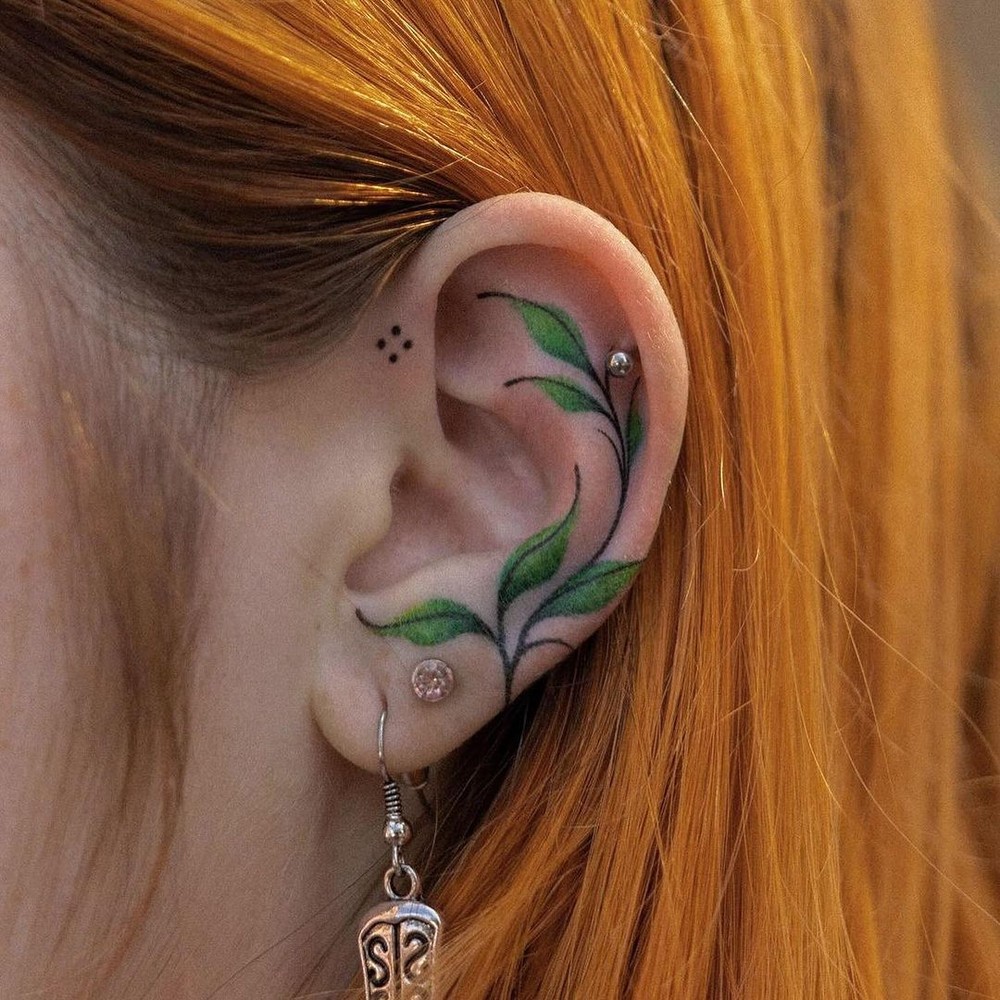 As melhores inspirações de tatuagem na orelha feminina para você copiar