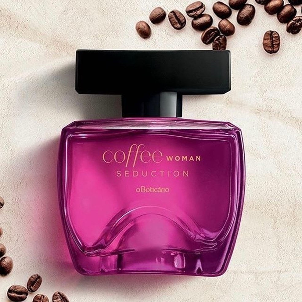 Coffee Woman Seduction conta com notas quentes de café e baunilha, transmitindo sofisticação e determinação, características dos capricornianos — Foto: Reprodução/O Boticário