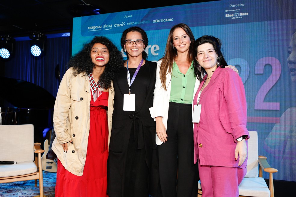 Joyce Cursino, Neon Cunha, Silvia Chakian e Natacha Cortêz debatem as perspectivas para as políticas das mulheres brasileiras no ano de 2023 — Foto: LuPrezia e KenjiNakamura