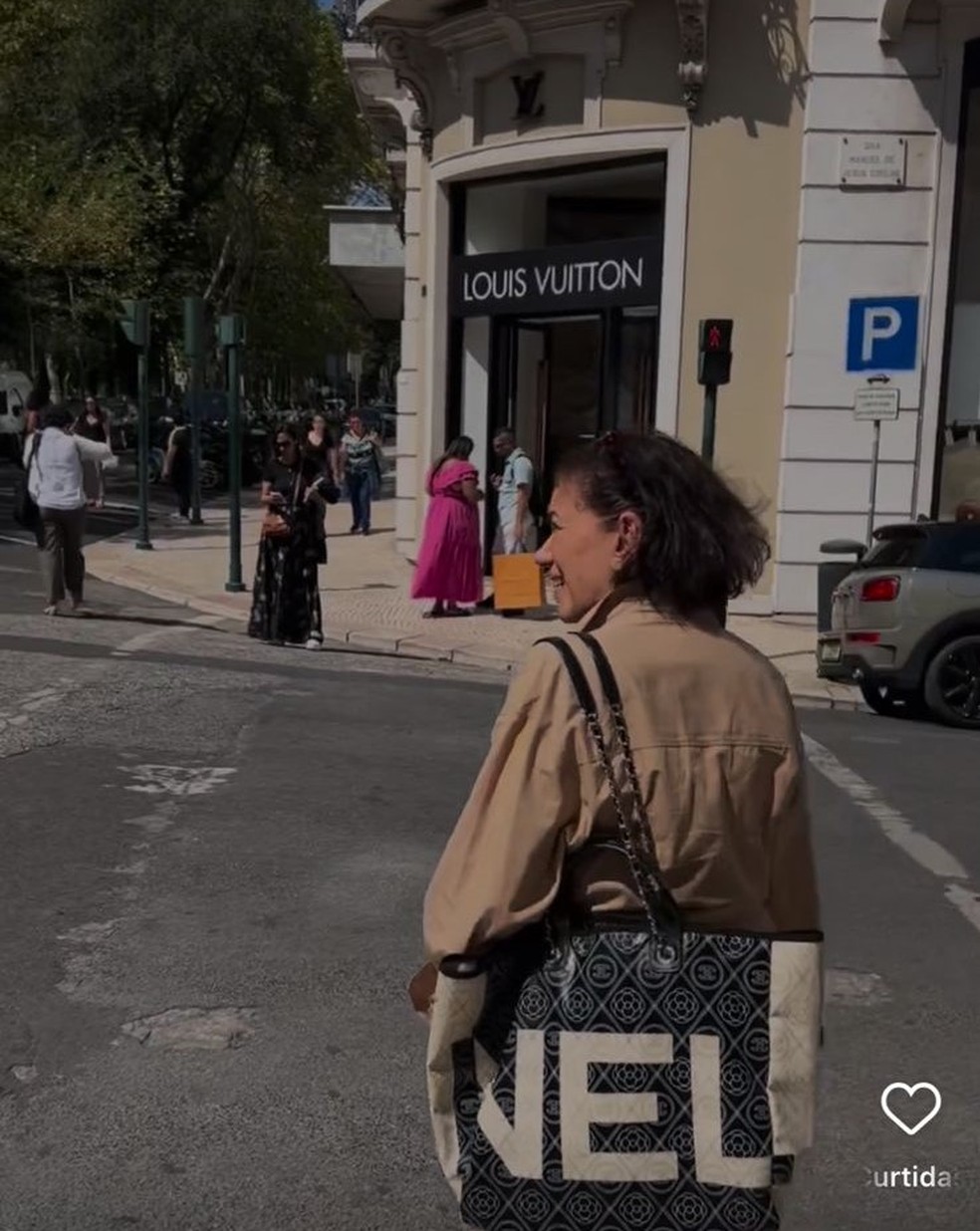 Lilia Cabral chega a Lisboa e chama a atenção pela elegância — Foto: Reprodução/Instagram @lilia_cabral