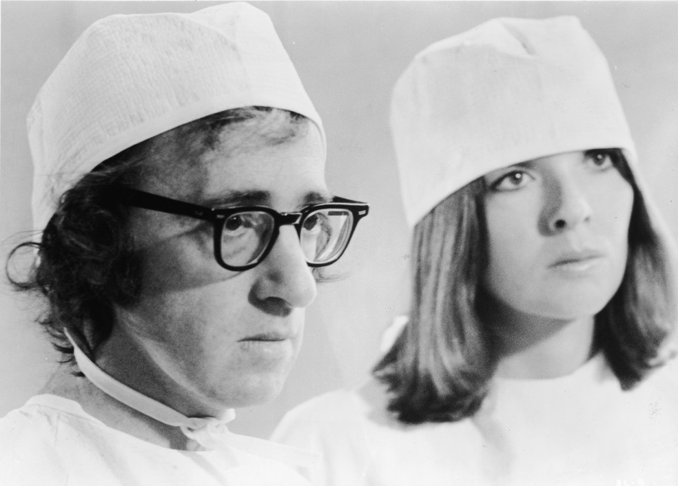 Diane Keaton ao lado de Woody Allen em 'O Dorminhoco' (1973) — Foto: Divulgação