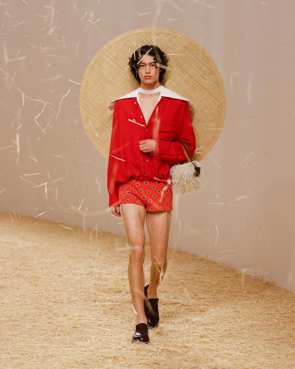 Jacquemus primavera/verão 2023 — Foto: Reprodução Instagram @jacquemus