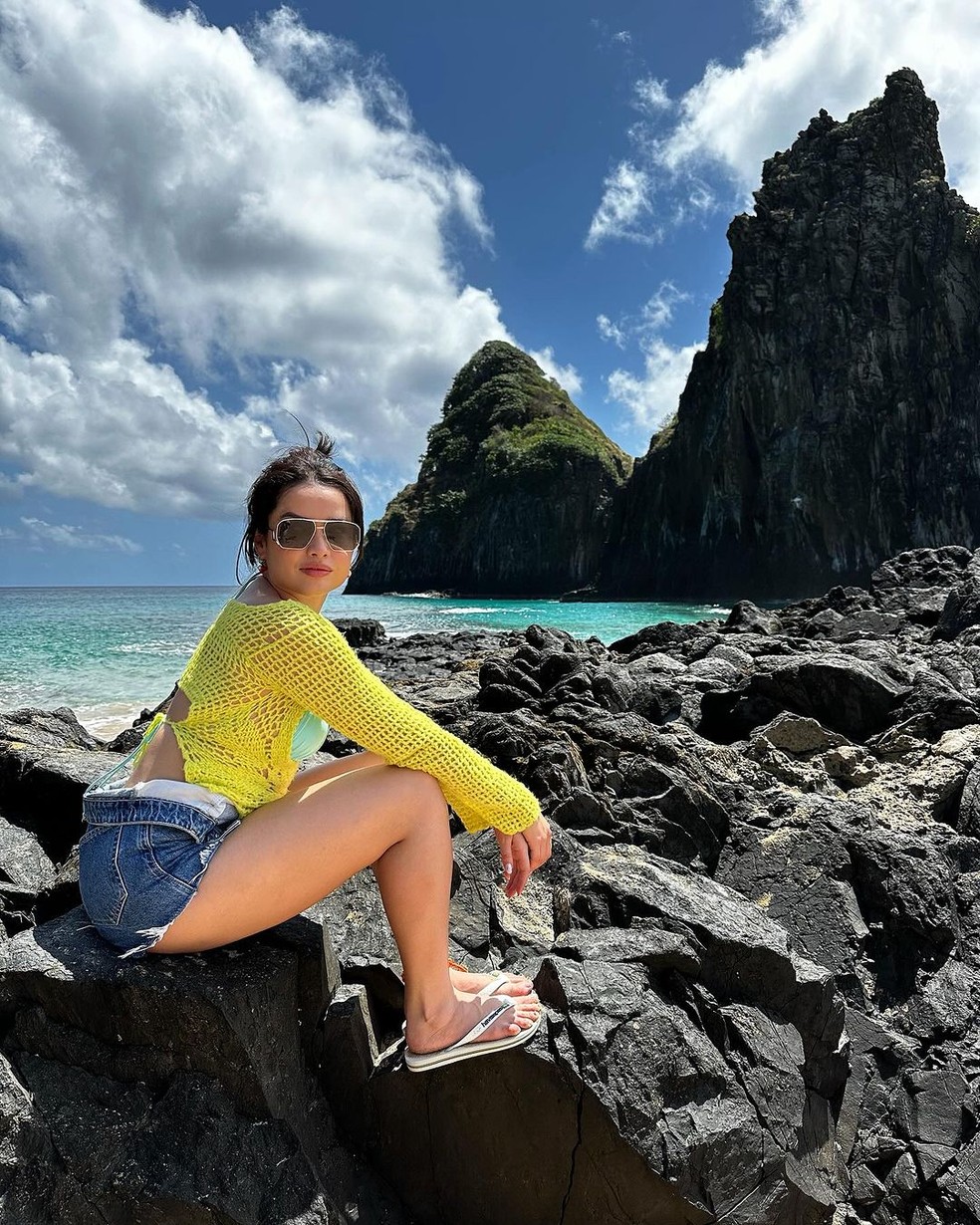 Juliette dá beijão no namorado em Noronha — Foto: Reprodução/ Instagram