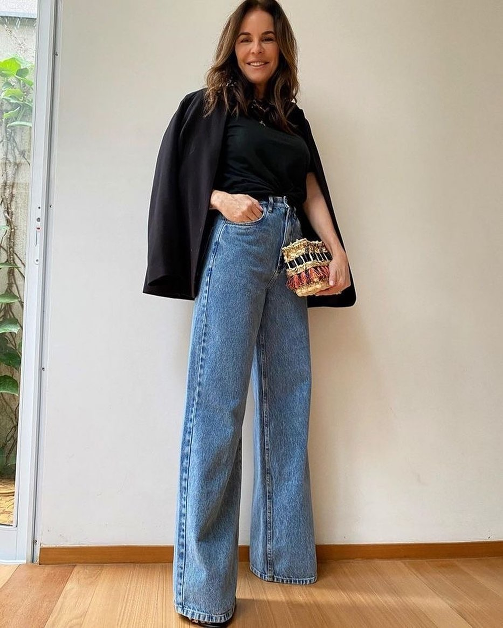 Look com calça pantalona: 27 formas de usar a peça em produções especiais!