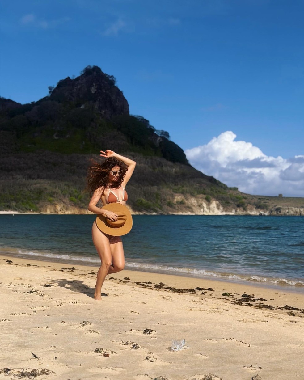 Paula Fernandes posa de biquíni — Foto: Reprodução/Instagram
