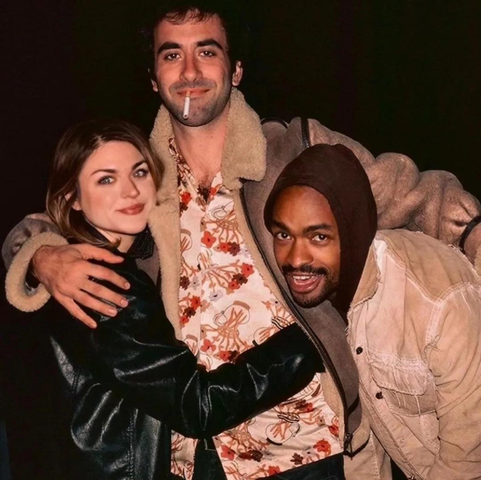 Frances Bean Cobain compartilhou fotos com amigos para celebrar aniversário (Foto: Reprodução/Instagram) — Foto: Marie Claire