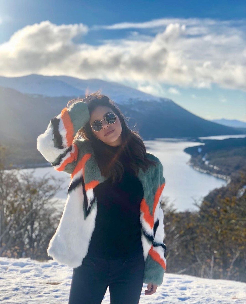 Mariana Rios abre álbum de viagens e detalhe de foto chama atenção dos fãs