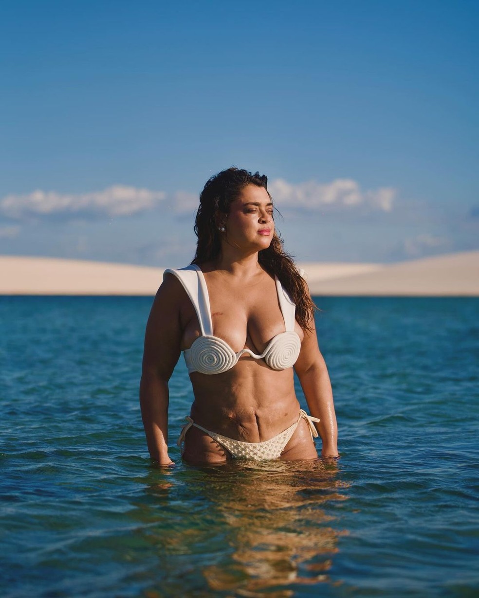 Preta Gil veste biquíni com diferentes texturas — Foto: Reprodução/Instagram @pretagil