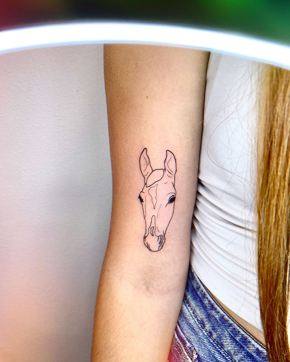 Tatuagem De Cavalo Feminina Delicada