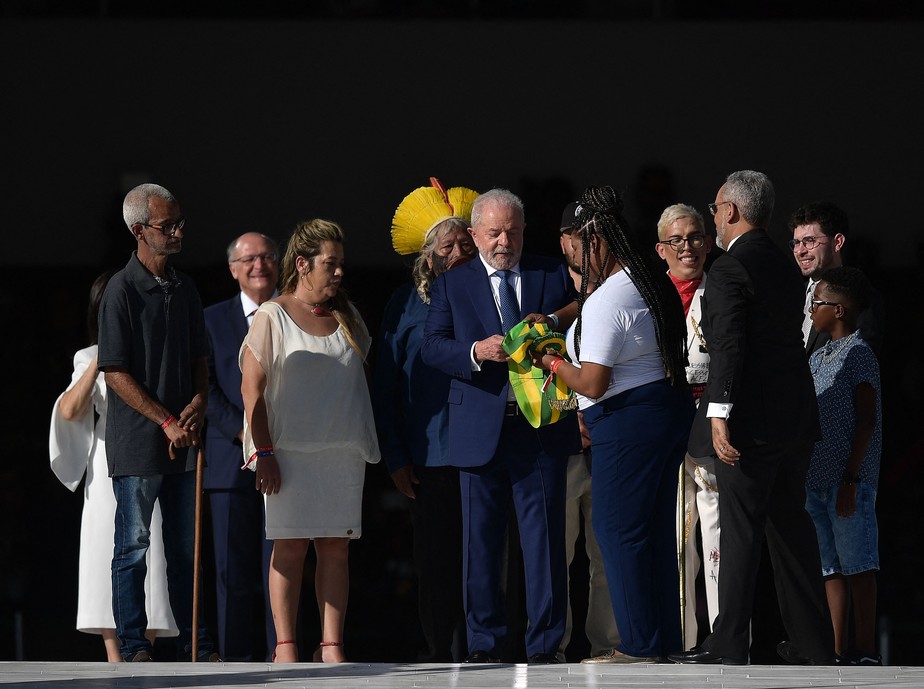 Charlene Araújo, mestre de cerimônia de posse de Lula, cativou