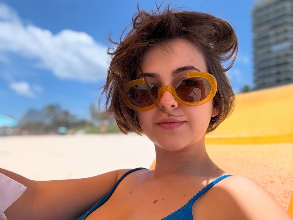 Klara Castanho curte o Natal em praia e ganha elogios em selfies — Foto: Instagram
