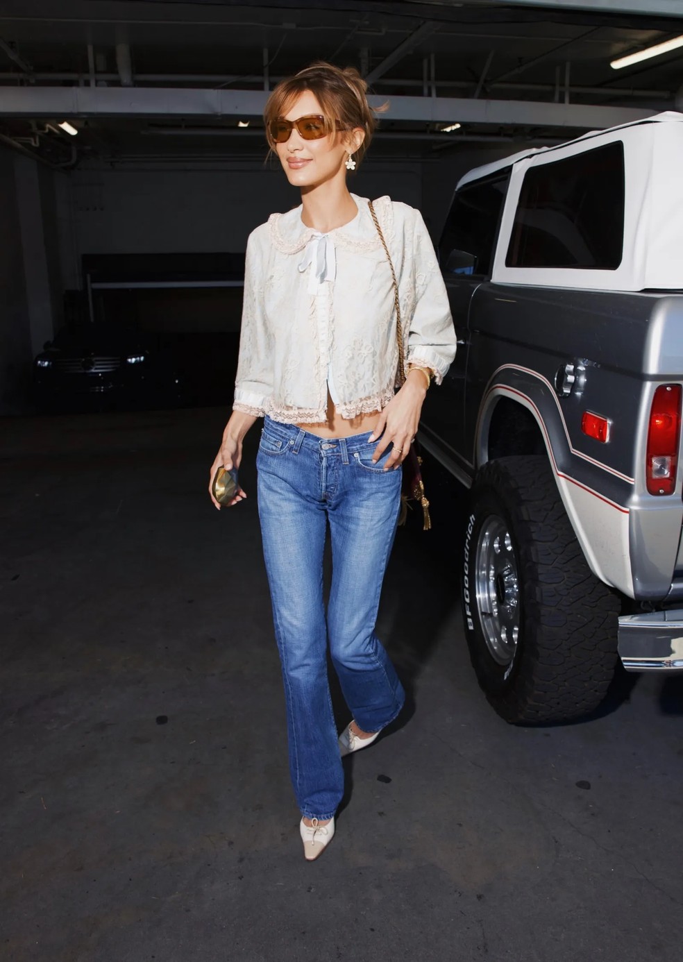 Bella Hadid mostra como atualizar a tendência boho em 2026 — Foto: Reprodução/Instagram 
