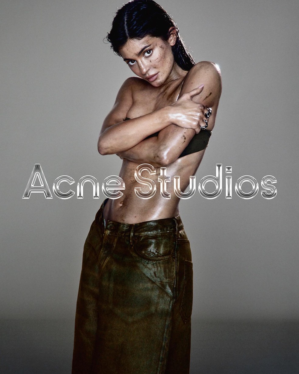 Kylie Jenner para Acne Studios — Foto: Reprodução/Instagram