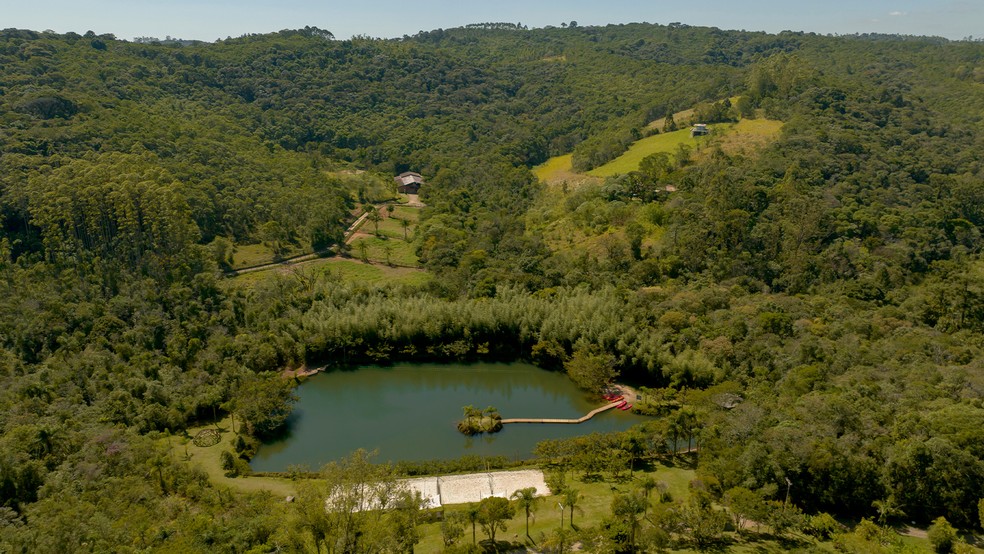 Os hóspedes podem circular pelos 350 alqueires da fazenda — Foto: Divulgação