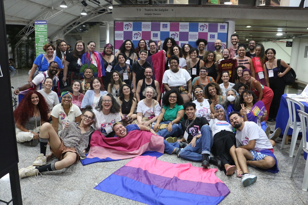 Registro do 1º Encontro Nacional do Movimento Bissexual Brasileiro — Foto: Reprodução/Louise Leite/Frente Bissexual Brasileira