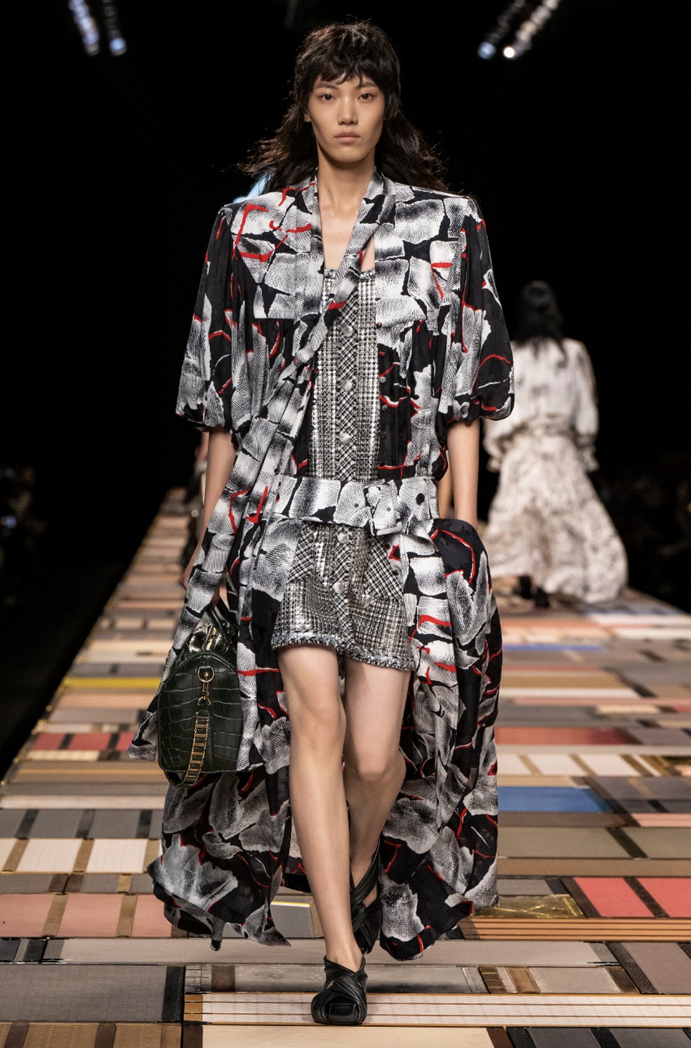 Louis Vuitton na Semana de Moda de Paris — Foto: Reprodução/Instagram