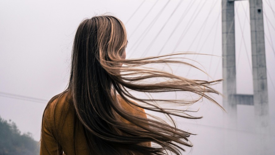 Pontas duplas: cortar o cabelo é a única opção quando elas aparecem?