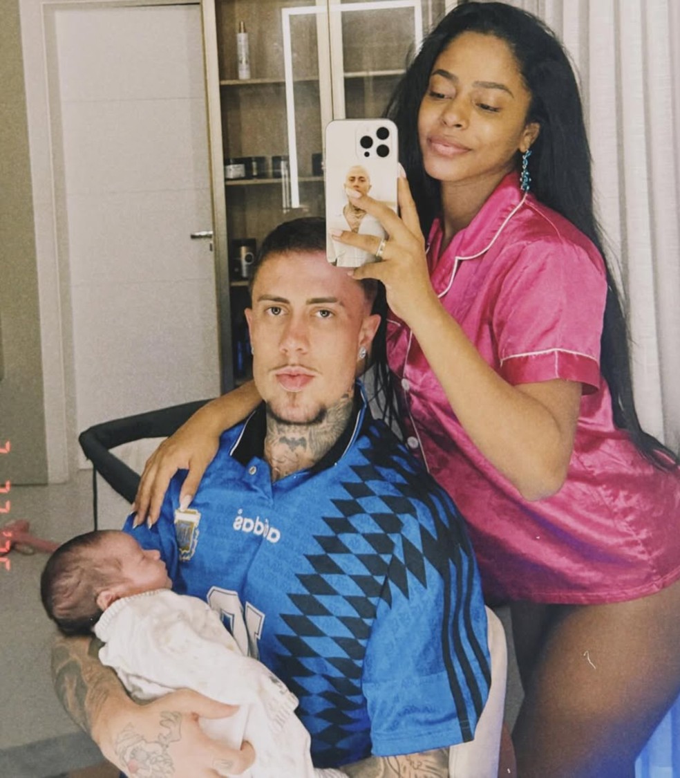 Lorena Maria e MC Daniel s&atilde;o pais de R&aacute;s, de um m&ecirc;s &mdash; Foto: Reprodu&ccedil;&atilde;o/Instagram