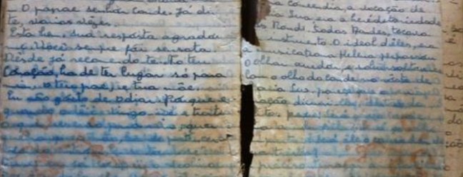 Páginas degradadas do manuscrito de Carolina Maria de Jesus guardadas no Arquivo Público Municipal de Sacramento, em Minas Gerais — Foto: Foto retirada do livro A poética de resíduos de Carolina de Jesus