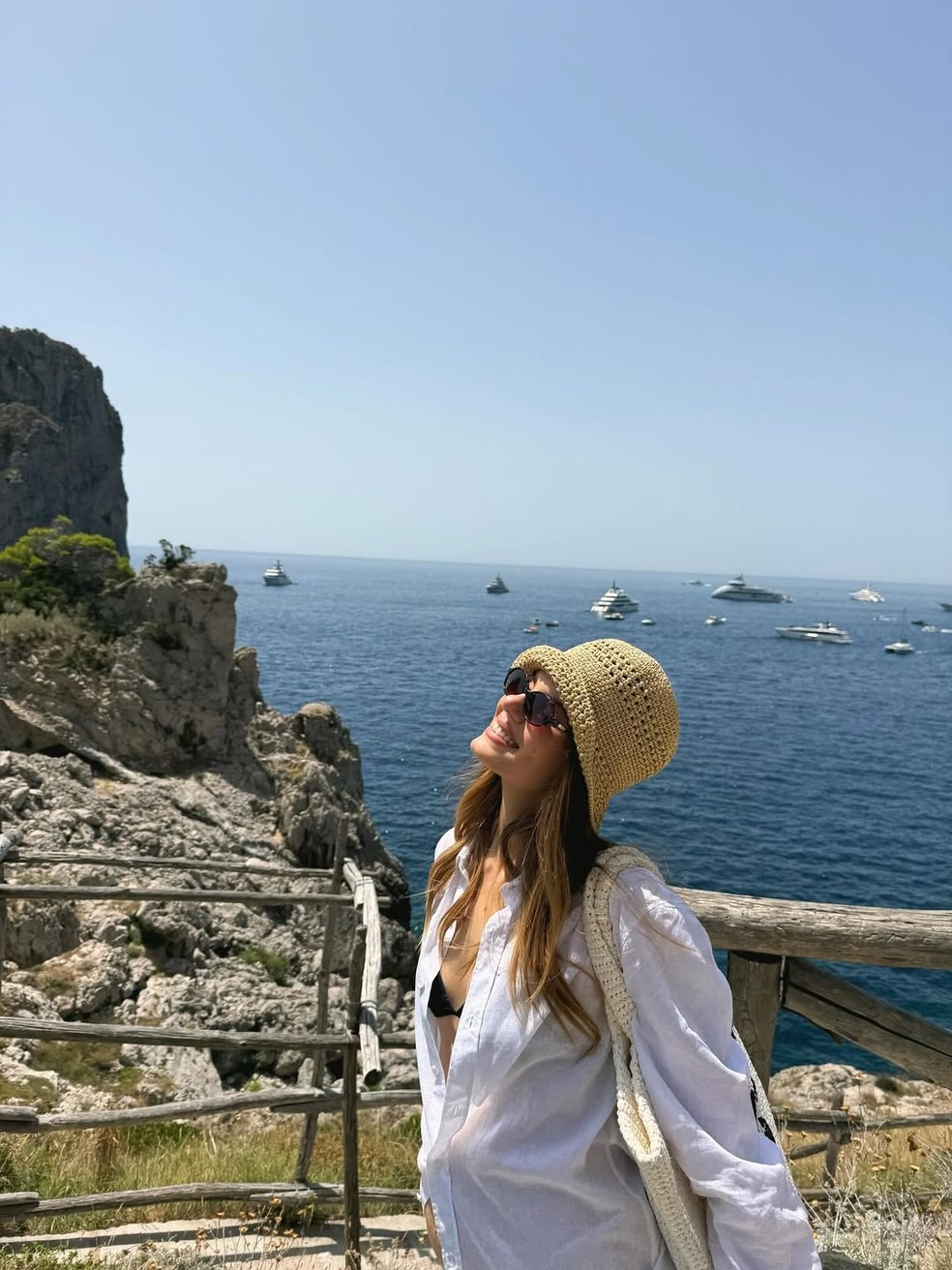 Gr&aacute;vida, Camila Queiroz exibe barriga de 5 meses em viagem &agrave; It&aacute;lia: 'Mais  bonito'