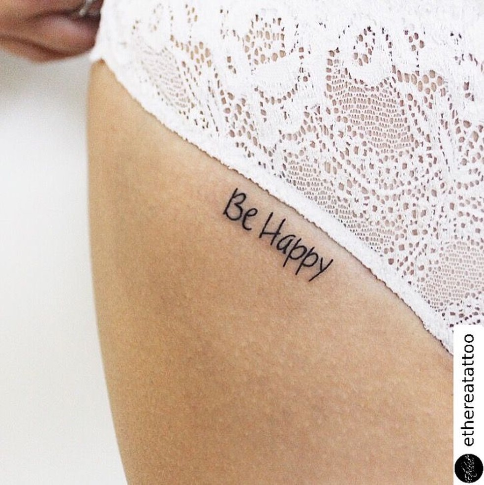 Tatuagem na virilha: 20 inspirações femininas para ousar ainda mais!