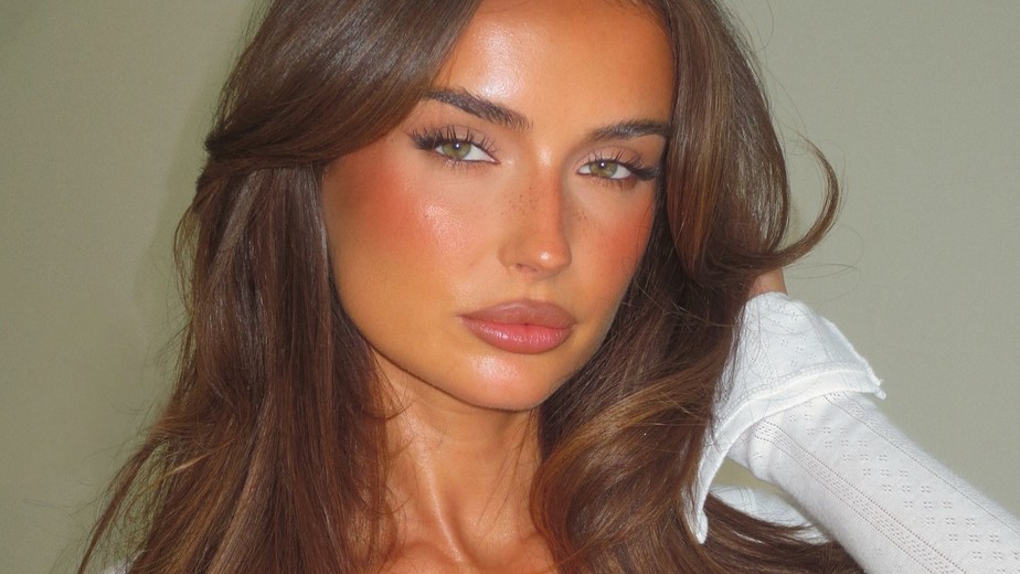 'Toasty Makeup': como fazer a maquiagem glow em tons terrosos