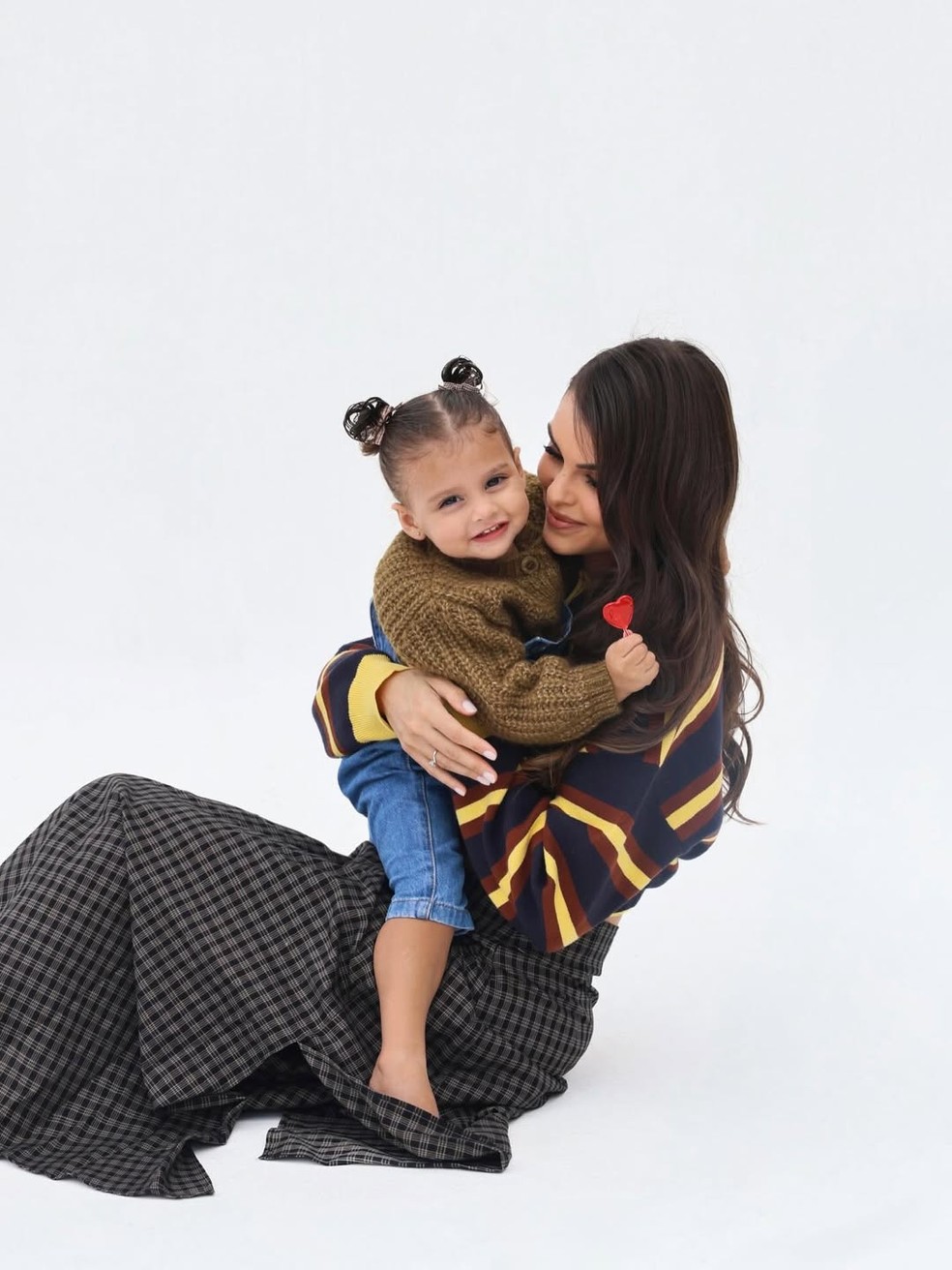 Amanda Kimberlly encantou ao posar com a filha Helena — Foto: Reprodução/ Instagram