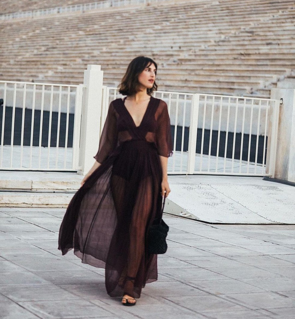 Tendências da temporada primavera/verão 2025: Translucidez — Foto: Reprodução/Instagram @jeannedamas