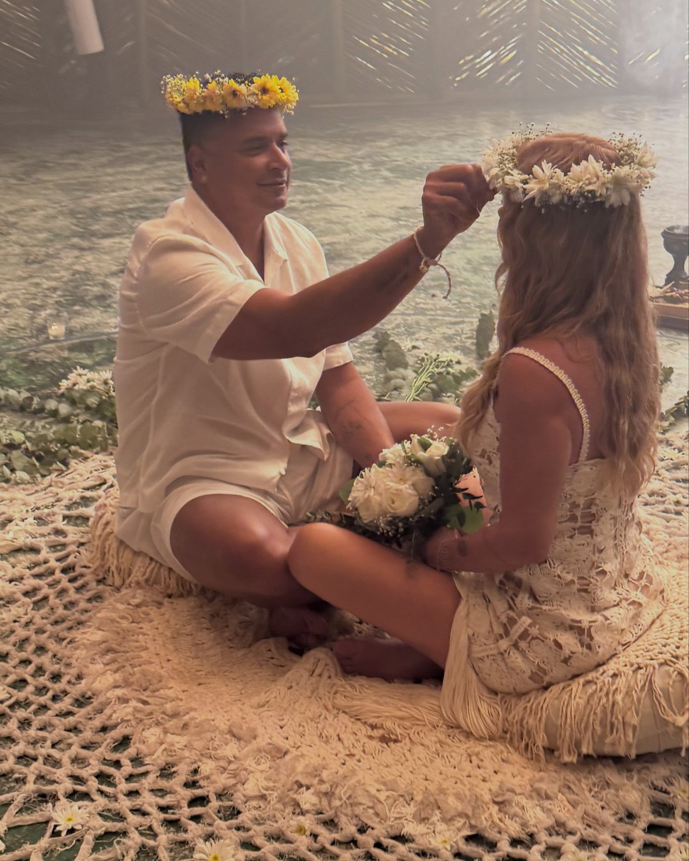 Carla Perez e Xanddy trocam declarações ao comemorarem 25 anos de casados — Foto: Reprodução/Instagram