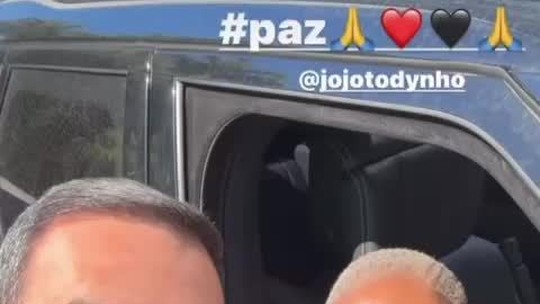 Jojo Todynho pede paz entre torcidas de futebol junto com diretor do Flamengo